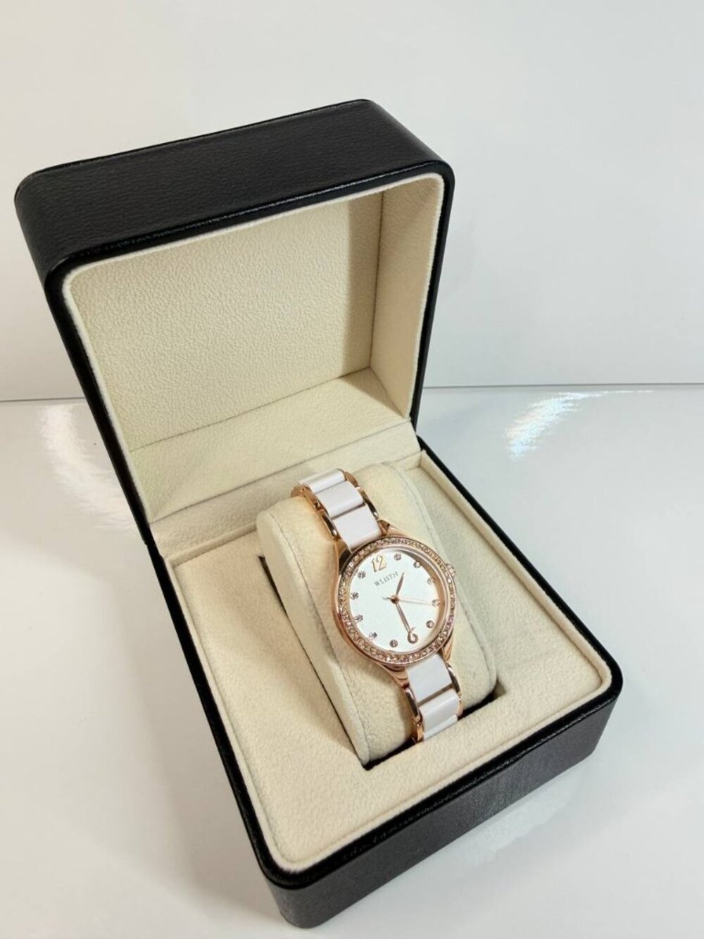 WLISTH Women’s Watch – Rose Gold & White Crystal Accent - Picture 5 of 16